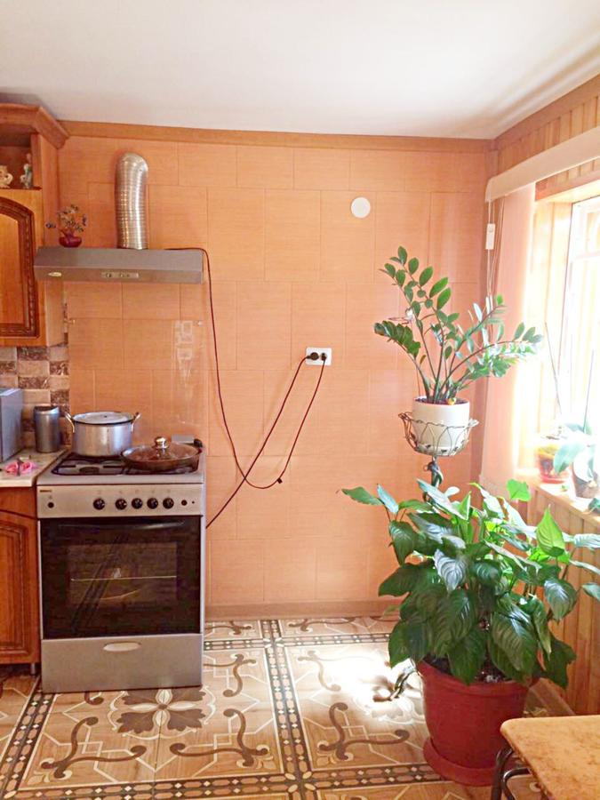 סוקהום Guesthouse On Zheleznodorozhnaya מראה חיצוני תמונה