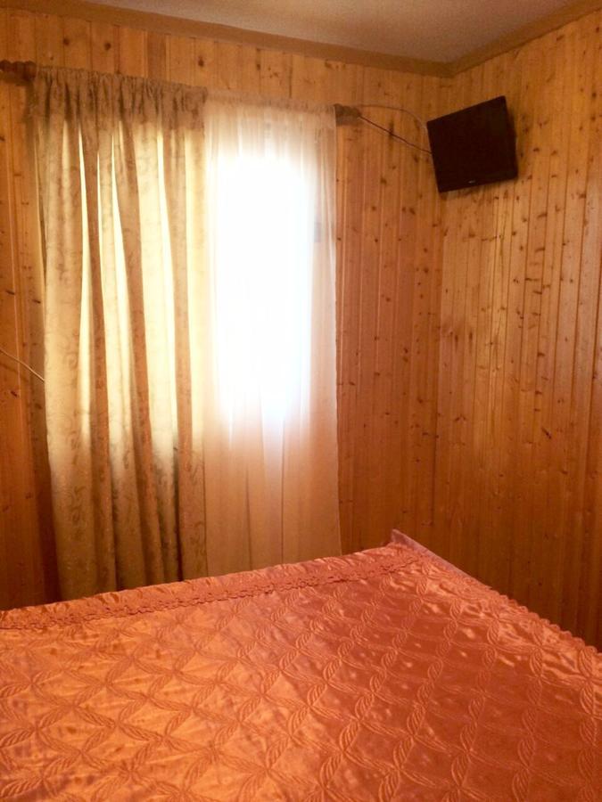 סוקהום Guesthouse On Zheleznodorozhnaya מראה חיצוני תמונה