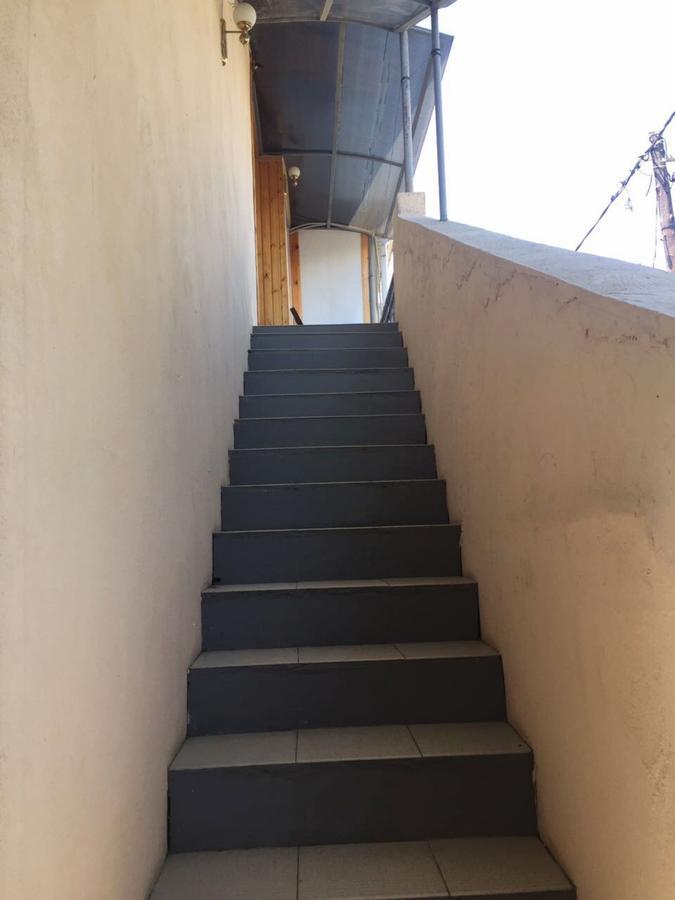סוקהום Guesthouse On Zheleznodorozhnaya מראה חיצוני תמונה