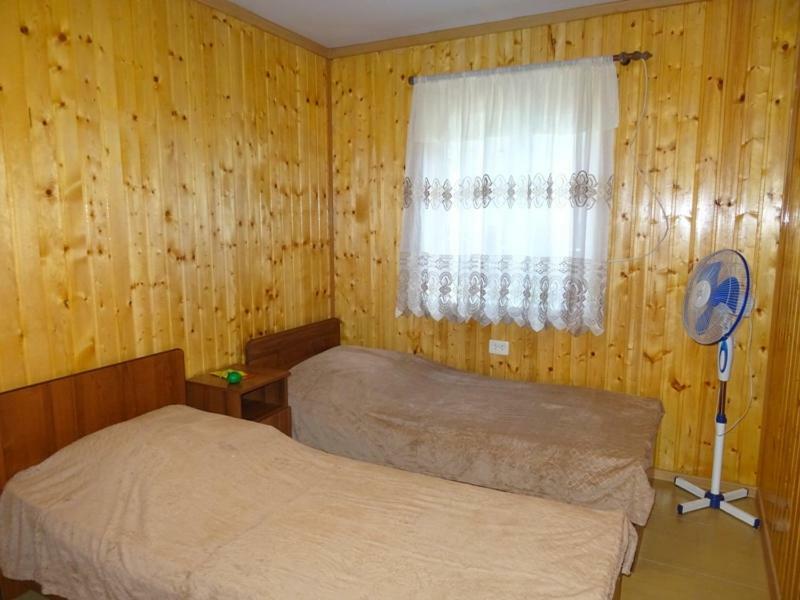 סוקהום Guesthouse On Zheleznodorozhnaya מראה חיצוני תמונה